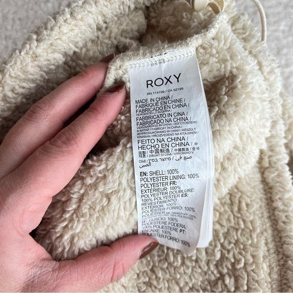 Roxy Sherpa Pullover with pocket - Cream, Olive, and Pink‎ - Picture 8 of 8